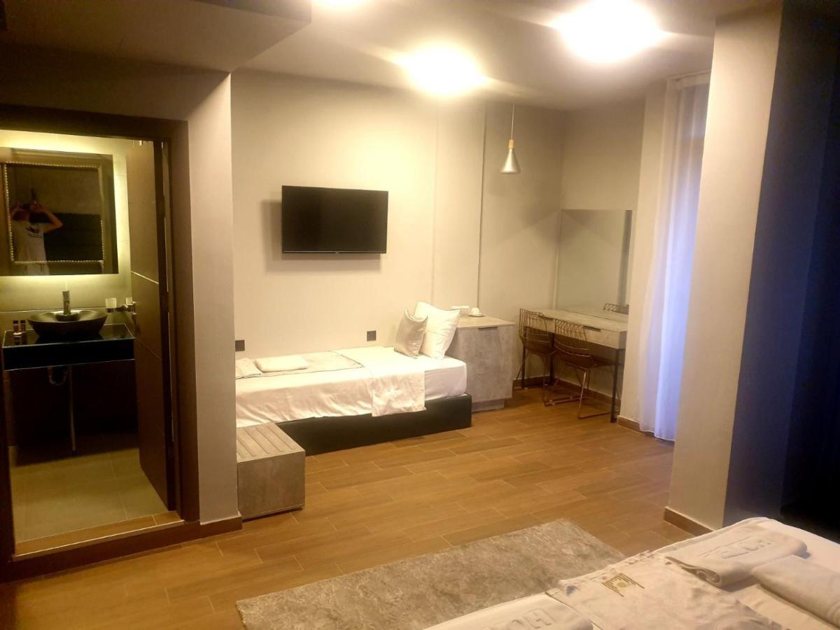 International Palace فيليس المظهر الخارجي الصورة