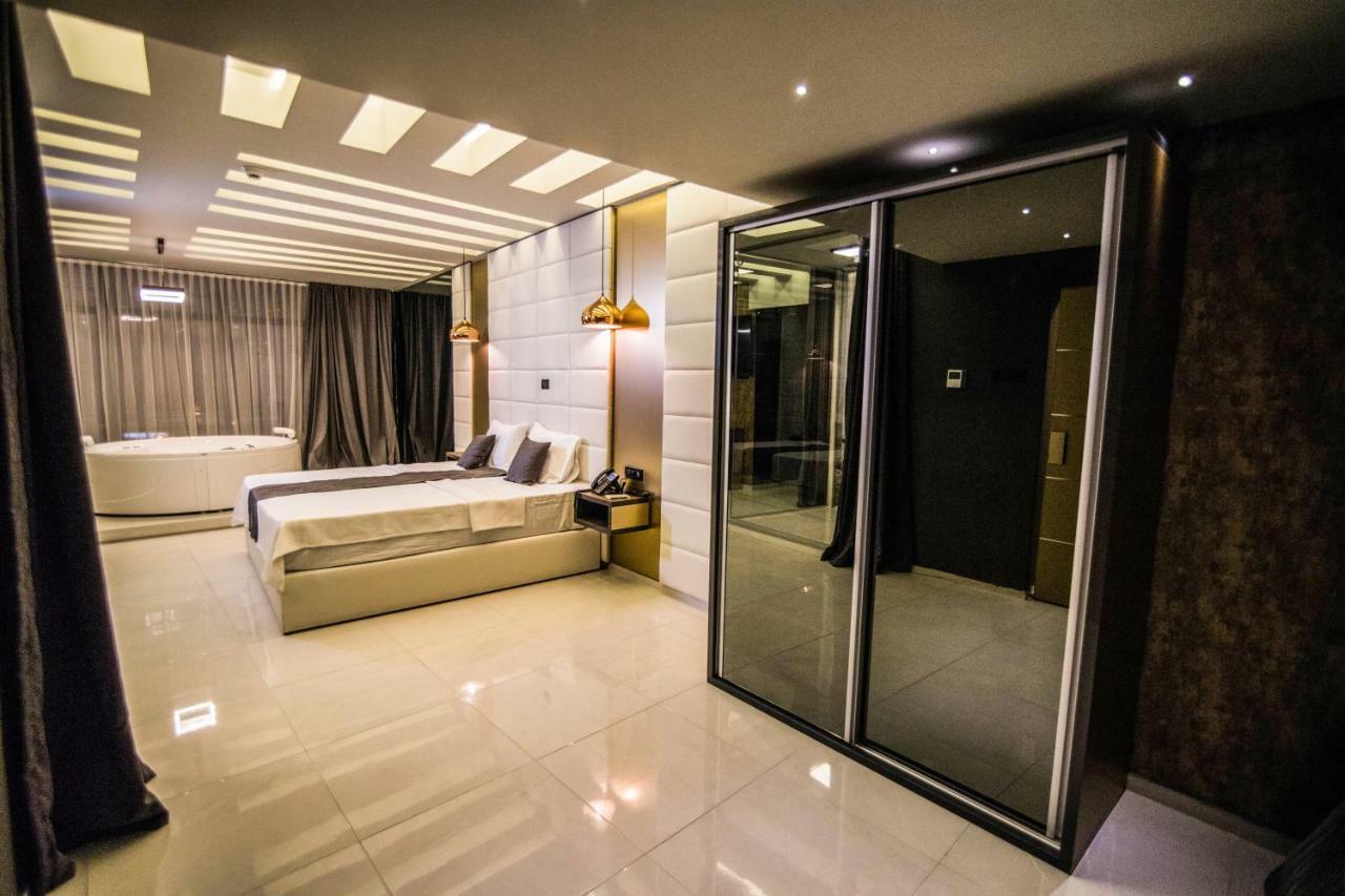 International Palace فيليس المظهر الخارجي الصورة